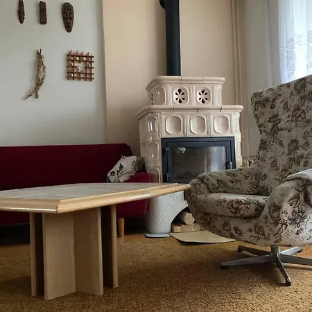 Prázdninový dům Příjemný řadový Rodinný Dům Se Zahradou *