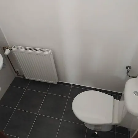 Сasa de vacaciones Příjemný řadový Rodinný Dům Se Zahradou
