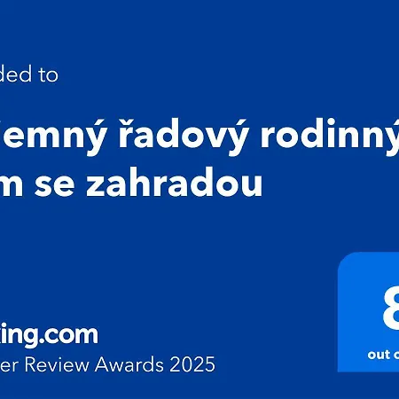 Prijemny Radovy Rodinny Dum Se Zahradou Nyaraló *